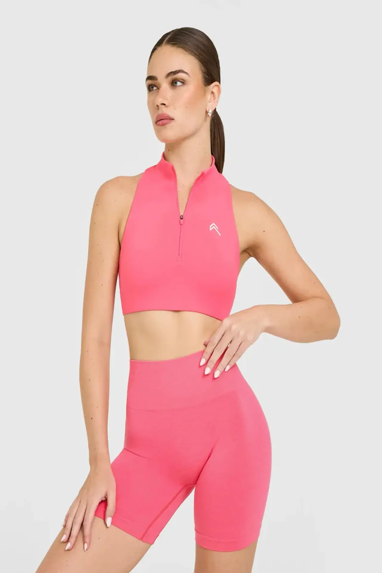 EasyLift™ Zip High Neck Sports Bra with tight short